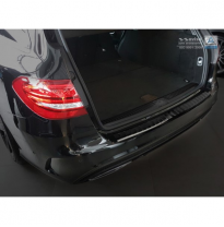 Protector Negro Acero Paragolpes Trasero Mercedes C-Class W205 Kombi 2014- &#039;Ribs&#039;
