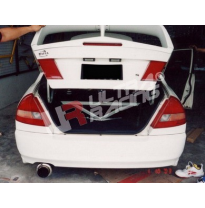 BARRA REFUERZO ULTRARACING MITSUBISHI LANCER 96-99 ULTRA-R 3-PUNTOS TRASERA SUPERIOR STRUTBAR