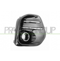 REJILLA IZQUIERDA PARAGOLPES-NEGRA BRILLANTE-CON AGUJEROS ANTINIEBLA-CON MARCO Y MOLDURA CROMADA