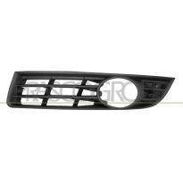 REJILLA IZQUIERDA PARAGOLPES-NEGRA-CON AGUJEROS ANTINIEBLA-ABIERTA