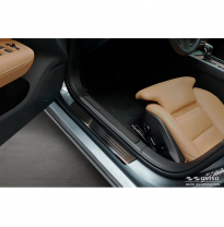 Protectores de umbral de puerta de acero inoxidable negro aptos para Volvo S60 III y V60 II 2018- - &#039;Lines&#039; - 4 piezas