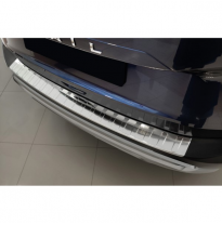 Protector de parachoques trasero en acero inoxidable para Nissan X-Trail IV (T33) 2021- &#039;Ribs&#039;.