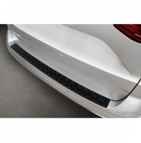 Protector de parachoques trasero de aluminio negro mate adecuado para Volkswagen Multivan T7 2021- &#039;Riffled plate&#039;.