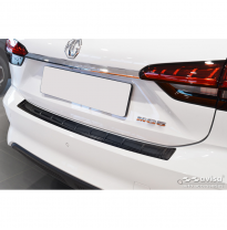 Protector de parachoques trasero Real 3D Carbon apto para MG 5 SW (EV) 2022- &#039;Ribs&#039;