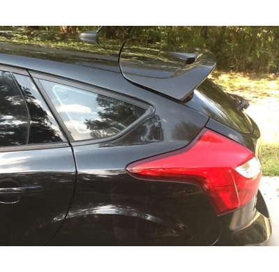 Alerón Ford Focus ST 2012 C/Luz Carbono Fibra de Carbono