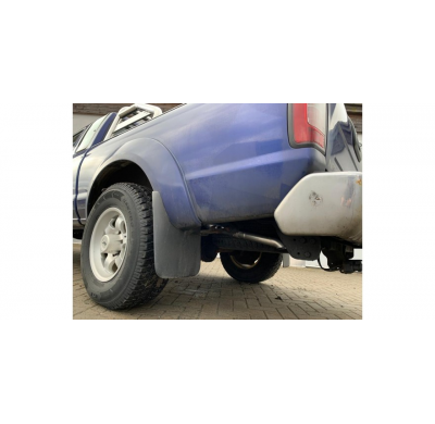 Nissan NP300 Pickup 4WD - Escape deportivo D22 - 1x55 typ 26