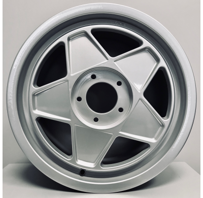 Llanta Replica Ferrari  744m  Oldtimer  10,0x16  Monodado  Et 73   Silver