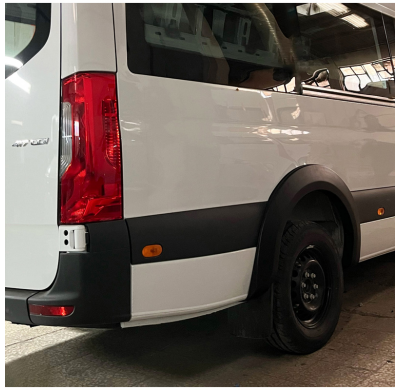 Pasos de rueda Oneway aptos para Mercedes Sprinter W907 2018- - Negro mate