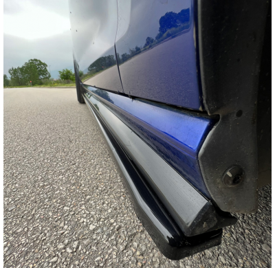 Faldones laterales Oneway Set compatibles con Volkswagen Golf VII (7.5) HB/Variant R 2017-2020 - Negro brillante