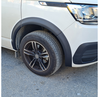 Embellecedores de paso de rueda Oneway Set compatibles con Volkswagen Transporter T6.1 2020-2022 (distancia entre ejes corta) -