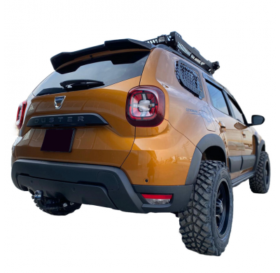 Embellecedores de paso de rueda Oneway Set compatibles con Dacia Duster II 2018-2024 con Park Assist - Negro mate