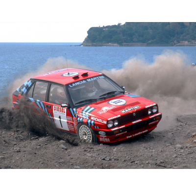 Tramos trasero grupo A en acero inox con salida redonda 70 mm</p>
 Línea con diámetro mejorado 70 mm
 
 - Lancia Delta Mk1 (typ