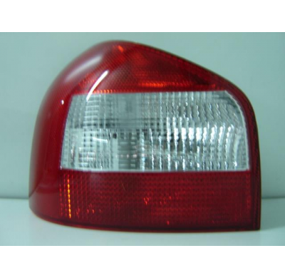 Audi A3 00-*Piloto Tras Izq