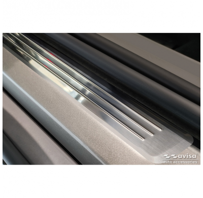 Protectores de umbral de puerta de acero inoxidable aptos para Volvo V90 y V90 Cross Country 2016- - 'Lines' - 4 piezas