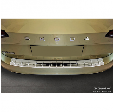 Protector de parachoques trasero de acero inoxidable cromado adecuado para Skoda Superb IV Combi 2023- 'Ribs'