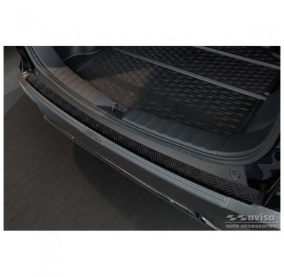 Protector de parachoques trasero de aluminio negro mate adecuado para Toyota Corolla Cross 2022- 'Riffled Plate'.