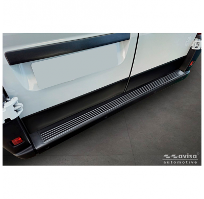 Protector de parachoques trasero Avisa de acero inoxidable negro compatible con Fiat Ducato III Facelift 2023- / Opel Movano III