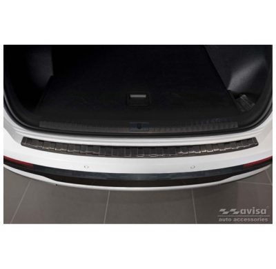 Protector de paragolpes trasero de acero inoxidable negro para Audi Q3 II 2019- 'Ribs'