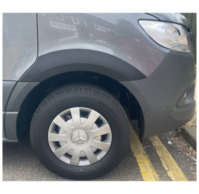 Rgm Set Extensiones De Pasos De Rueda Adecuados Para Mercedes Sprinter 2018- (Distancia Entre Ejes Corta Y Larga) - Negro