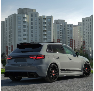 Kit de carrocería completo Oneway compatible con Audi RS3 8V Sportback Facelift 2017-2020 - Negro brillante Oneway