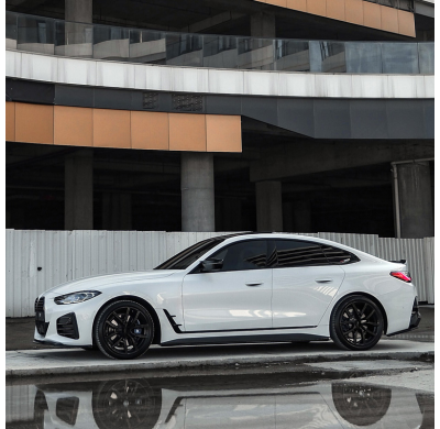 Kit de carrocería completo Oneway compatible con BMW Serie 4 G26 M-Pack/M440i 2021- (con salidas de escape dobles redondas u ova