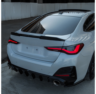 Kit de carrocería completo Oneway compatible con BMW Serie 4 G26 M-Pack/M440i 2021- (con salidas de escape dobles redondas u ova