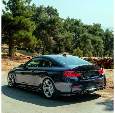Kit de carrocería completo Oneway compatible con BMW M4 F82 (2014-2021) - Negro brillante Oneway