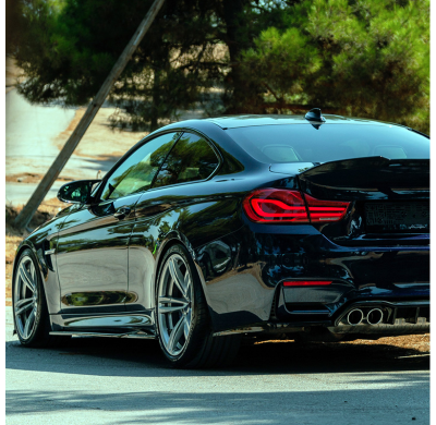 Kit de carrocería completo Oneway compatible con BMW M4 F82 (2014-2021) - Negro brillante Oneway