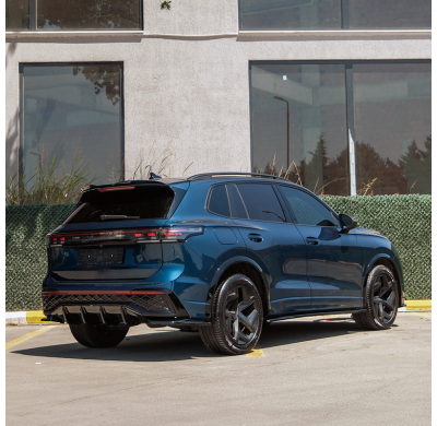 Difusores laterales traseros unidireccionales compatibles con Volkswagen Tiguan III (CT1) 2024- - Negro brillante Oneway