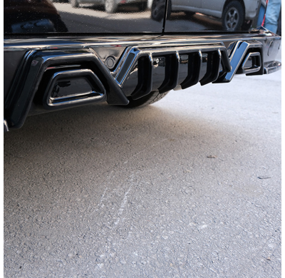 Difusor trasero unidireccional compatible con Volkswagen Transporter T7 2024- y Ford Transit Custom (V710) 2023- - Negro brillan