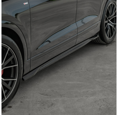 Faldones laterales Oneway Set compatibles con Audi Q8 S-Line y SQ8 MK1 2018-2023 - Negro brillante