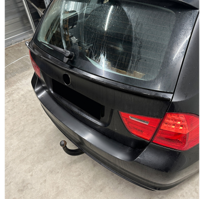 Alerón trasero inferior central AutoStyle compatible con BMW Serie 3 E91 Touring 2005-2012 (ABS negro brillante)