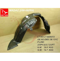 Mazda 2 07-*Plastico Pase Rueda Delanter Dch