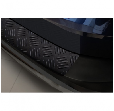 Protector de parachoques trasero de aluminio negro mate adecuado para Nissan X-Trail IV (T33) 2021- 'Riffled Plate'.